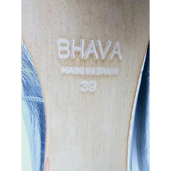 Bhava Size 39 (US 8.5-9) Women's Silver Slip On Pointed Toe Pumps Made In Spain - Picture 5 of 15